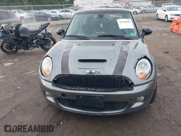 2010 MINI Hardtop S with VIN WMWMF7C50ATZ69679, listed as a IAAI auction lot 43344624 with 117,849 mi miles and . Bid and sale history available at DreamBid. Image 12.
