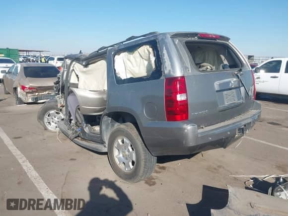 2008 Chevrolet Tahoe 3LT with VIN 1GNFK13078J207018, listed as a IAAI auction lot 41357759 with Not provided miles and . Bid and sale history available at DreamBid. Image 3.