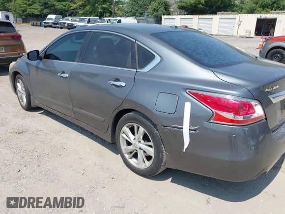 2015 Nissan Altima S с VIN 1N4AL3AP1FN864548, выставлен на аукционе IAAI как лот 42833684 с пробегом 185 322 миль миль и . История ставок и продаж доступна на DreamBid. Изображение 3.