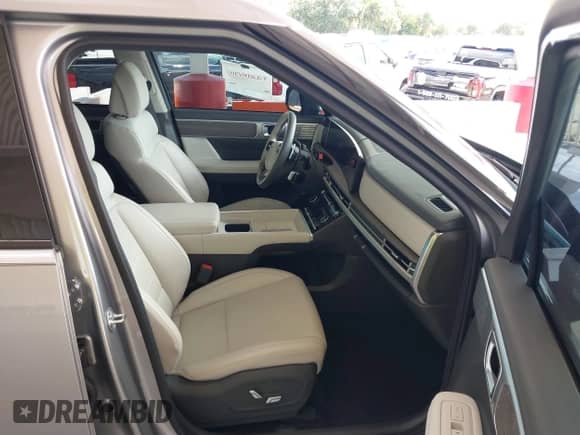 2024 Hyundai Santa Fe Calligraphy с VIN 5NMP54GL4RH045124, выставлен на аукционе IAAI как лот 43387372 с пробегом 11 846 миль миль и . История ставок и продаж доступна на DreamBid. Изображение 5.