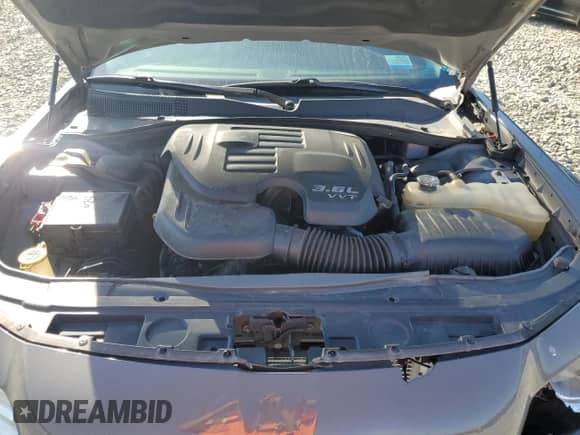 2018 Chrysler 300 Touring L с VIN 2C3CCAAG4JH190702, выставлен на аукционе Copart как лот 71217575 с пробегом Не указан миль и Чистый • Clean title. История ставок и продаж доступна на DreamBid. Изображение 11.