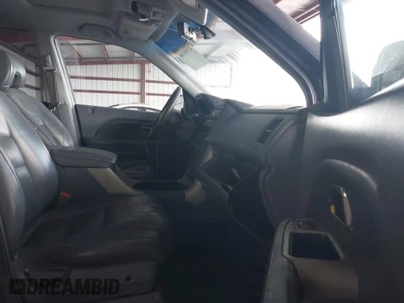 2006 Honda Pilot EX-L z VIN 2HKYF18526H501636, wystawiony jako IAAI lot #43389106 z przebiegiem 222 248 mil mil oraz . Historia ofert i sprzedaży dostępna na DreamBid. Obrazek 5.