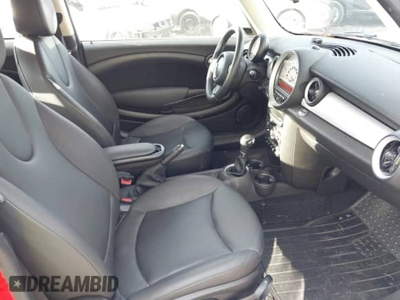 2013 MINI Hardtop with VIN WMWSU3C50DT690047, listed as a IAAI auction lot 43477533 with 93,857 mi miles and . Bid and sale history available at DreamBid. Image 5.