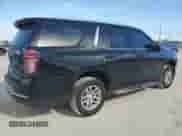 2022 Chevrolet Tahoe LS z VIN 1GNSCMKD4NR202986, wystawiony jako Copart lot #63980165 z przebiegiem 74 127 mil mil oraz Szkoda całkowita • Salvage title. Historia ofert i sprzedaży dostępna na DreamBid. Obrazek 3.