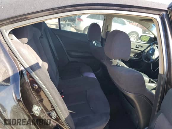 2014 Nissan Maxima S with VIN 1N4AA5AP4EC452510, listed as a Copart auction lot 84403835 with 197,321 mi miles and Salvage title. Bid and sale history available at DreamBid. Image 10.