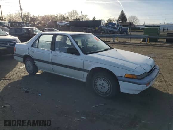 1987 Honda Accord с VIN JHMCA5633HC044303, выставлен на аукционе Copart как лот 85697384 с пробегом 19 871 миль миль и На запчасти • Non repairable. История ставок и продаж доступна на DreamBid. Изображение 4.