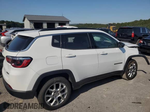 2022 Jeep Compass Latitude Lux с VIN 3C4NJDFBXNT185204, выставлен на аукционе Copart как лот 80005085 с пробегом 62 342 миль миль и Списание • Salvage title. История ставок и продаж доступна на DreamBid. Изображение 3.