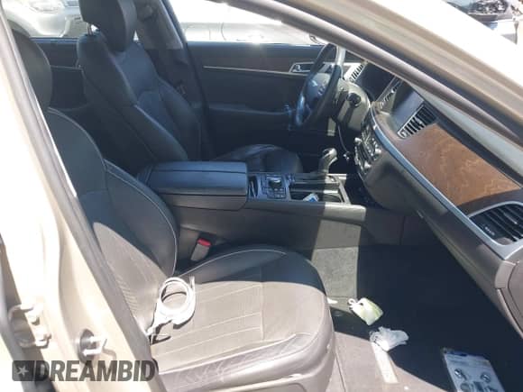 2015 Hyundai Genesis 3.8L z VIN KMHGN4JE6FU088812, wystawiony jako IAAI lot #42666709 z przebiegiem 39 488 mil mil oraz . Historia ofert i sprzedaży dostępna na DreamBid. Obrazek 5.