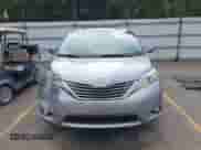 2014 Toyota Sienna XLE с VIN 5TDYK3DC3ES445310, выставлен на аукционе IAAI как лот 42749399 с пробегом 193 206 миль миль и . История ставок и продаж доступна на DreamBid. Изображение 12.