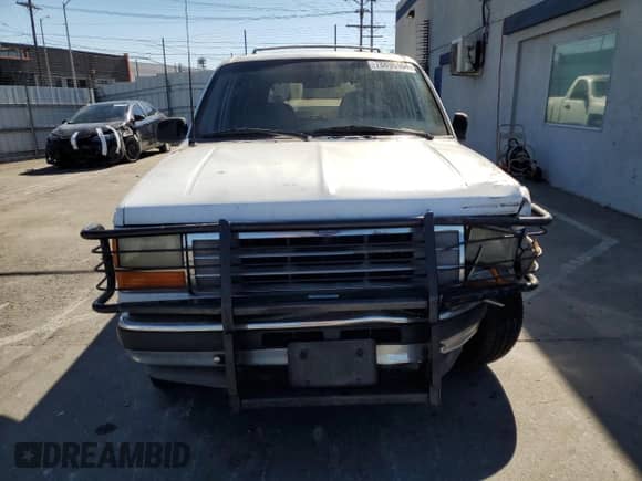1993 Ford Explorer Eddie Bauer z VIN 1FMDU32X2PUB85958, wystawiony jako Copart lot #78896464 z przebiegiem 61 905 mil mil oraz Szkoda całkowita • Salvage title. Historia ofert i sprzedaży dostępna na DreamBid. Obrazek 5.