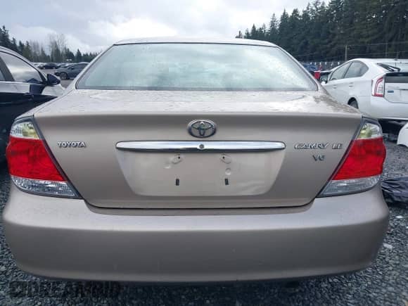 2005 Toyota Camry LE с VIN 4T1BF32K15U594407, выставлен на аукционе IAAI как лот 41490130 с пробегом 117 389 миль миль и . История ставок и продаж доступна на DreamBid. Изображение 16.