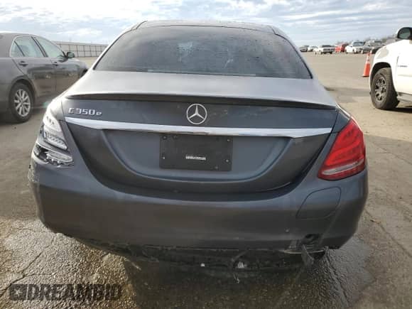 2016 Mercedes-Benz C 350e z VIN 55SWF4HB3GU160230, wystawiony jako Copart lot #40674924 z przebiegiem 69 364 mil mil oraz . Historia ofert i sprzedaży dostępna na DreamBid. Obrazek 6.
