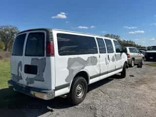 2002 Chevrolet Express с VIN 1GAHG39R921243538, выставлен на аукционе Copart как лот 47266075 с пробегом 512 936 миль миль и Чистый • Clean title. История ставок и продаж доступна на DreamBid. Изображение 4.