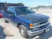1998 Chevrolet Silverado 1500 z VIN 2GCEC19R3W1113605, wystawiony jako IAAI lot #43085580 z przebiegiem 378 005 mil mil oraz . Historia ofert i sprzedaży dostępna na DreamBid. Obrazek 1.