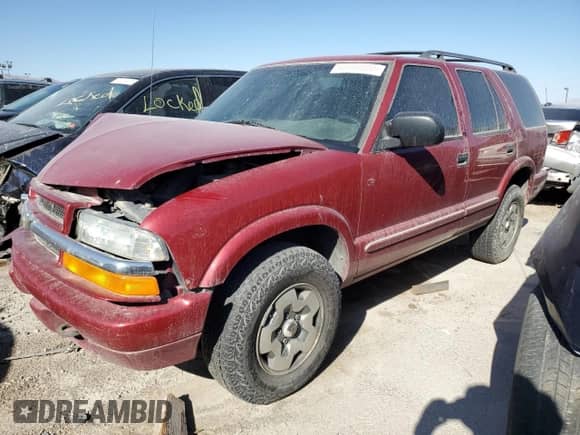 2002 Chevrolet Blazer LS z VIN 1GNDT13W92K225885, wystawiony jako Copart lot #66762885 z przebiegiem Nie podano mil oraz Nie do naprawy • Non repairable. Historia ofert i sprzedaży dostępna na DreamBid. Obrazek 1.