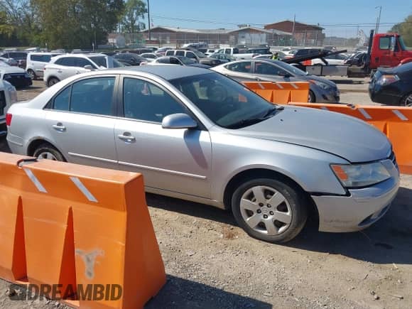 2009 Hyundai Sonata GLS with VIN 5NPET46C79H485520, listed as a IAAI auction lot 43478643 with 226,132 mi miles and . Bid and sale history available at DreamBid. Image 1.