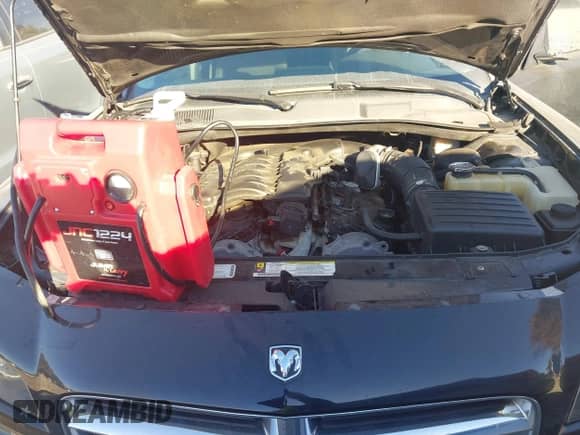 2010 Dodge Charger SXT с VIN 2B3CA3CV6AH311045, выставлен на аукционе IAAI как лот 43355485 с пробегом 195 246 миль миль и . История ставок и продаж доступна на DreamBid. Изображение 10.