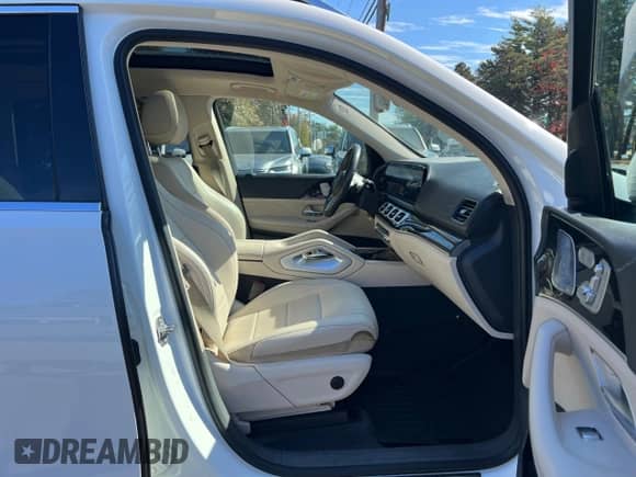 2020 Mercedes-Benz GLS 450 z VIN 4JGFF5KE7LA220129, wystawiony jako Copart lot #85946705 z przebiegiem 163 562 mil mil oraz Czysty tytuł • Clean title. Historia ofert i sprzedaży dostępna na DreamBid. Obrazek 5.