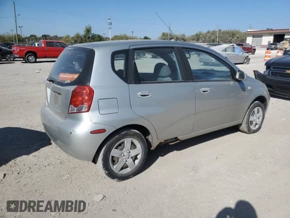 2005 Chevrolet Aveo LS с VIN KL1TD62615B487881, выставлен на аукционе Copart как лот 75677984 с пробегом 108 926 миль миль и Чистый • Clean title. История ставок и продаж доступна на DreamBid. Изображение 3.
