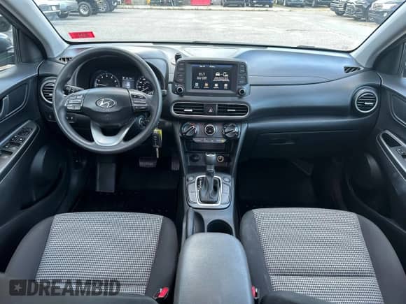 2019 Hyundai Kona SE с VIN KM8K1CAA8KU305509, выставлен на аукционе Copart как лот 84238235 с пробегом 203 762 миль миль и Чистый • Clean title. История ставок и продаж доступна на DreamBid. Изображение 9.