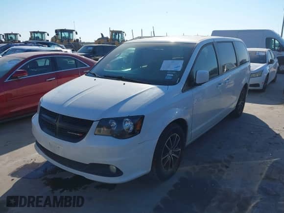 2018 Dodge Grand Caravan SE with VIN 2C4RDGBGXJR152910, listed as a IAAI auction lot 43406932 with 204,400 mi miles and . Bid and sale history available at DreamBid. Image 18.