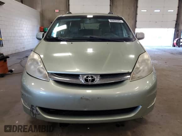 2008 Toyota Sienna XLE z VIN 5TDBK22C18S011345, wystawiony jako Copart lot #80895945 z przebiegiem 254 250 mil mil oraz Czysty tytuł • Clean title. Historia ofert i sprzedaży dostępna na DreamBid. Obrazek 5.