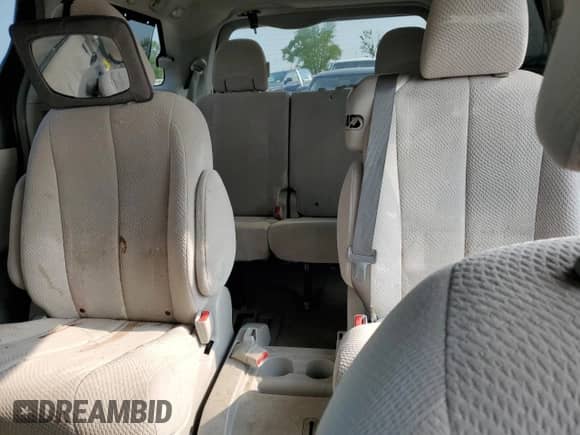 2014 Toyota Sienna LE with VIN 5TDKK3DC5ES453186, listed as a Copart auction lot 58608075 with 152,732 mi miles and Salvage title. Bid and sale history available at DreamBid. Image 10.