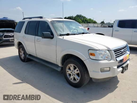 2009 Ford Explorer XLT with VIN 1FMEU63E99UA36968, listed as a Copart auction lot 57859645 with 154,049 mi miles and Clean title. Bid and sale history available at DreamBid. Image 4.