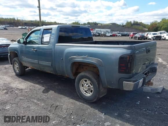 2010 Chevrolet Silverado 2500HD LT с VIN 1GC5KXBG3AZ217686, выставлен на аукционе IAAI как лот 43403368 с пробегом 151 368 миль миль и . История ставок и продаж доступна на DreamBid. Изображение 3.
