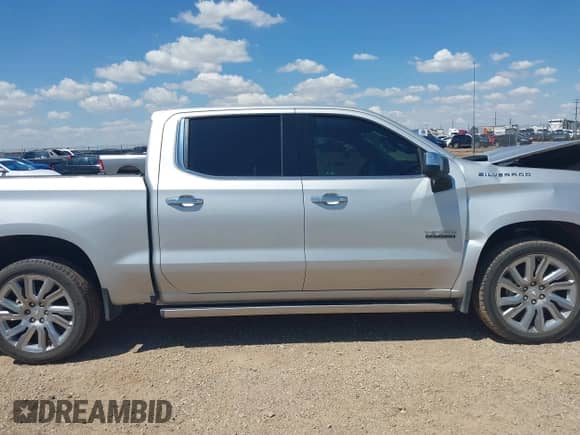 2020 Chevrolet Silverado 1500 LTZ with VIN 1GCUYGEL1LZ182670, listed as a IAAI auction lot 43025916 with 79,815 mi miles and . Bid and sale history available at DreamBid. Image 14.