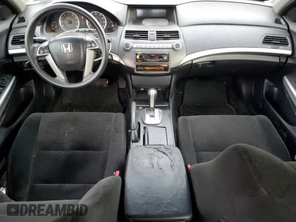 2010 Honda Accord EX with VIN 1HGCP2F77AA157112, listed as a Copart auction lot 81960275 with 240,772 mi miles and Clean title. Bid and sale history available at DreamBid. Image 8.