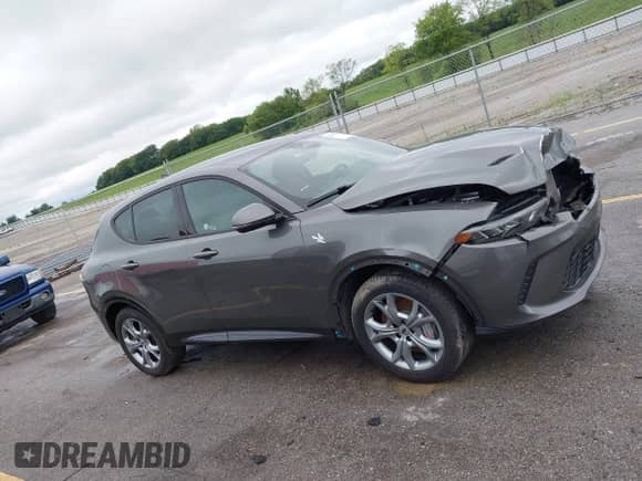 2024 Dodge Hornet R/T with VIN ZACPDFCWXR3A25038, listed as a IAAI auction lot 42852217 with 31,348 mi miles and . Bid and sale history available at DreamBid. Image 14.