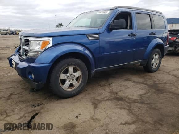 2009 Dodge Nitro SXT z VIN 1D8GU28K69W535771, wystawiony jako Copart lot #79497404 z przebiegiem 238 744 mil mil oraz Czysty tytuł • Clean title. Historia ofert i sprzedaży dostępna na DreamBid. Obrazek 1.