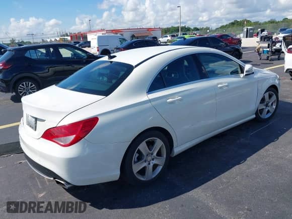 2015 Mercedes-Benz CLA 250 с VIN WDDSJ4EB5FN168810, выставлен на аукционе IAAI как лот 43235121 с пробегом 116 409 миль миль и . История ставок и продаж доступна на DreamBid. Изображение 4.