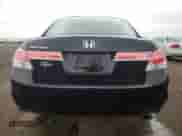 2012 Honda Accord EX z VIN 1HGCP2E74CA046070, wystawiony jako Copart lot #55680465 z przebiegiem 102 960 mil mil oraz Szkoda całkowita • Salvage title. Historia ofert i sprzedaży dostępna na DreamBid. Obrazek 6.