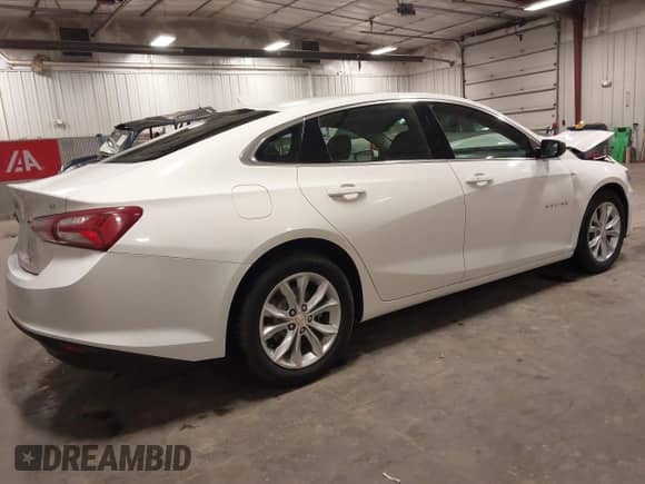 2019 Chevrolet Malibu LT with VIN 1G1ZD5ST4KF125849, listed as a IAAI auction lot 43298133 with 157,151 mi miles and . Bid and sale history available at DreamBid. Image 4.