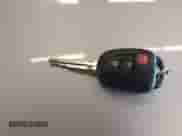 2014 Toyota Prius One z VIN JTDKDTB36E1566087, wystawiony jako IAAI lot #42907854 z przebiegiem 134 510 mil mil oraz . Historia ofert i sprzedaży dostępna na DreamBid. Obrazek 11.