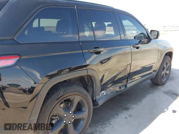 2023 Jeep Grand Cherokee Limited с VIN 1C4RJHBG2P8778759, выставлен на аукционе IAAI как лот 43366814 с пробегом 44 497 миль миль и . История ставок и продаж доступна на DreamBid. Изображение 6.