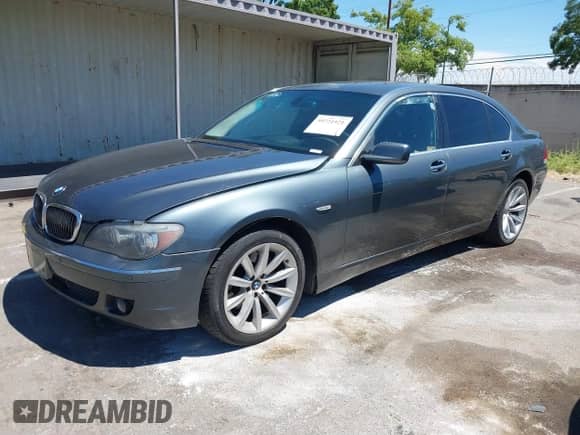 2008 BMW 7 Series 750Li z VIN WBAHN83568DT80246, wystawiony jako IAAI lot #40204567 z przebiegiem 183 073 mil mil oraz . Historia ofert i sprzedaży dostępna na DreamBid. Obrazek 2.