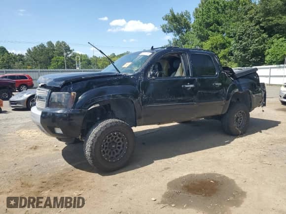 2008 Chevrolet Avalanche LTZ с VIN 3GNFK12398G103255, выставлен на аукционе Copart как лот 65916715 с пробегом 219 711 миль миль и Списание • Salvage title. История ставок и продаж доступна на DreamBid. Изображение 1.