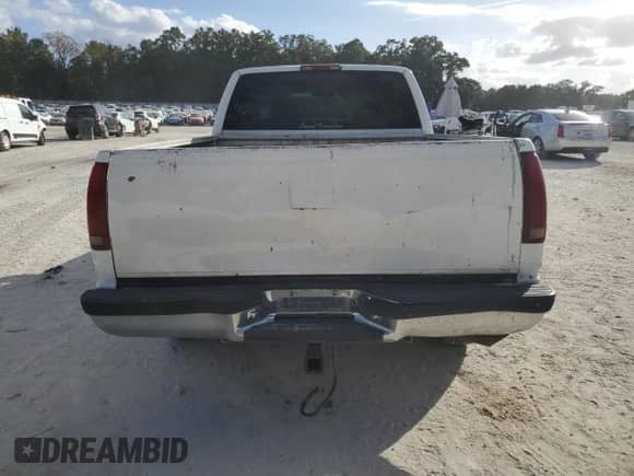 1998 GMC Sierra 1500 z VIN 1GTEC19M3WE518866, wystawiony jako Copart lot #80065654 z przebiegiem 462 621 mil mil oraz Szkoda całkowita • Salvage title. Historia ofert i sprzedaży dostępna na DreamBid. Obrazek 6.