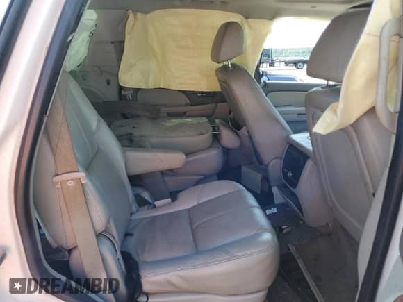 2007 Chevrolet Tahoe LT с VIN 1GNFC13087R374310, выставлен на аукционе Copart как лот 62012675 с пробегом 283 948 миль миль и Списание • Salvage title. История ставок и продаж доступна на DreamBid. Изображение 11.