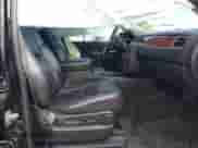 2011 Chevrolet Suburban LT с VIN 1GNSKJE36BR210250, выставлен на аукционе IAAI как лот 41830940 с пробегом 196 546 миль миль и . История ставок и продаж доступна на DreamBid. Изображение 5.