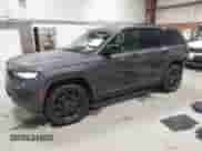 2024 Jeep Grand Cherokee z VIN 1C4RJYB60R8509704, wystawiony jako IAAI lot #41864520 z przebiegiem 11 034 mil mil oraz . Historia ofert i sprzedaży dostępna na DreamBid. Obrazek 2.