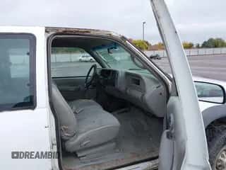 1997 Chevrolet Silverado 2500 z VIN 1GCGK29R3VE256620, wystawiony jako IAAI lot #43458914 z przebiegiem 253 629 mil mil oraz . Historia ofert i sprzedaży dostępna na DreamBid. Obrazek 5.