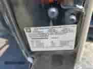 2002 Chevrolet Suburban LT z VIN 3GNGC26U42G214796, wystawiony jako Copart lot #57708045 z przebiegiem Nie podano mil oraz Szkoda całkowita • Salvage title. Historia ofert i sprzedaży dostępna na DreamBid. Obrazek 13.