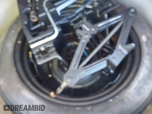 2013 Toyota Prius Three z VIN JTDKN3DU4D5632596, wystawiony jako IAAI lot #43472257 z przebiegiem 195 212 mil mil oraz . Historia ofert i sprzedaży dostępna na DreamBid. Obrazek 12.