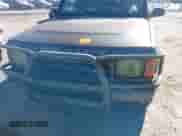 2002 Land Rover Discovery Cloth with VIN SALTY124X2A770417, listed as a IAAI auction lot 43514769 with 165,445 mi miles and . Bid and sale history available at DreamBid. Image 6.