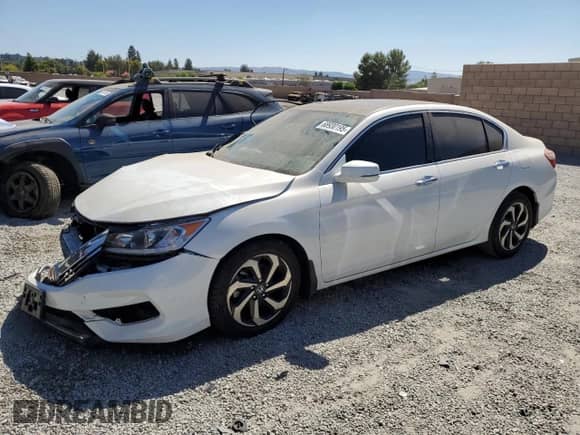 2017 Honda Accord EX-L with VIN 1HGCR3F08HA030494, listed as a Copart auction lot 68930195 with 37,361 mi miles and Salvage title. Bid and sale history available at DreamBid. Image 1.