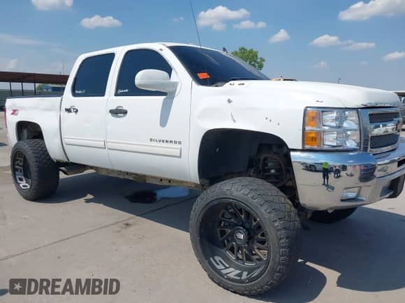 2012 Chevrolet Silverado 1500 LT с VIN 3GCPKSE70CG120326, выставлен на аукционе IAAI как лот 43235194 с пробегом 220 255 миль миль и . История ставок и продаж доступна на DreamBid. Изображение 6.